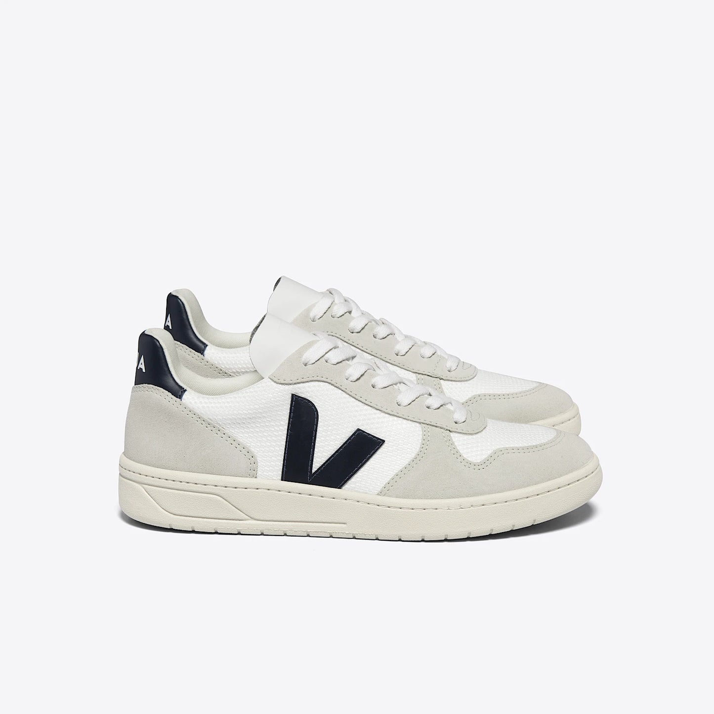 MENS V-10 B-MESH WHITE NAUTICO