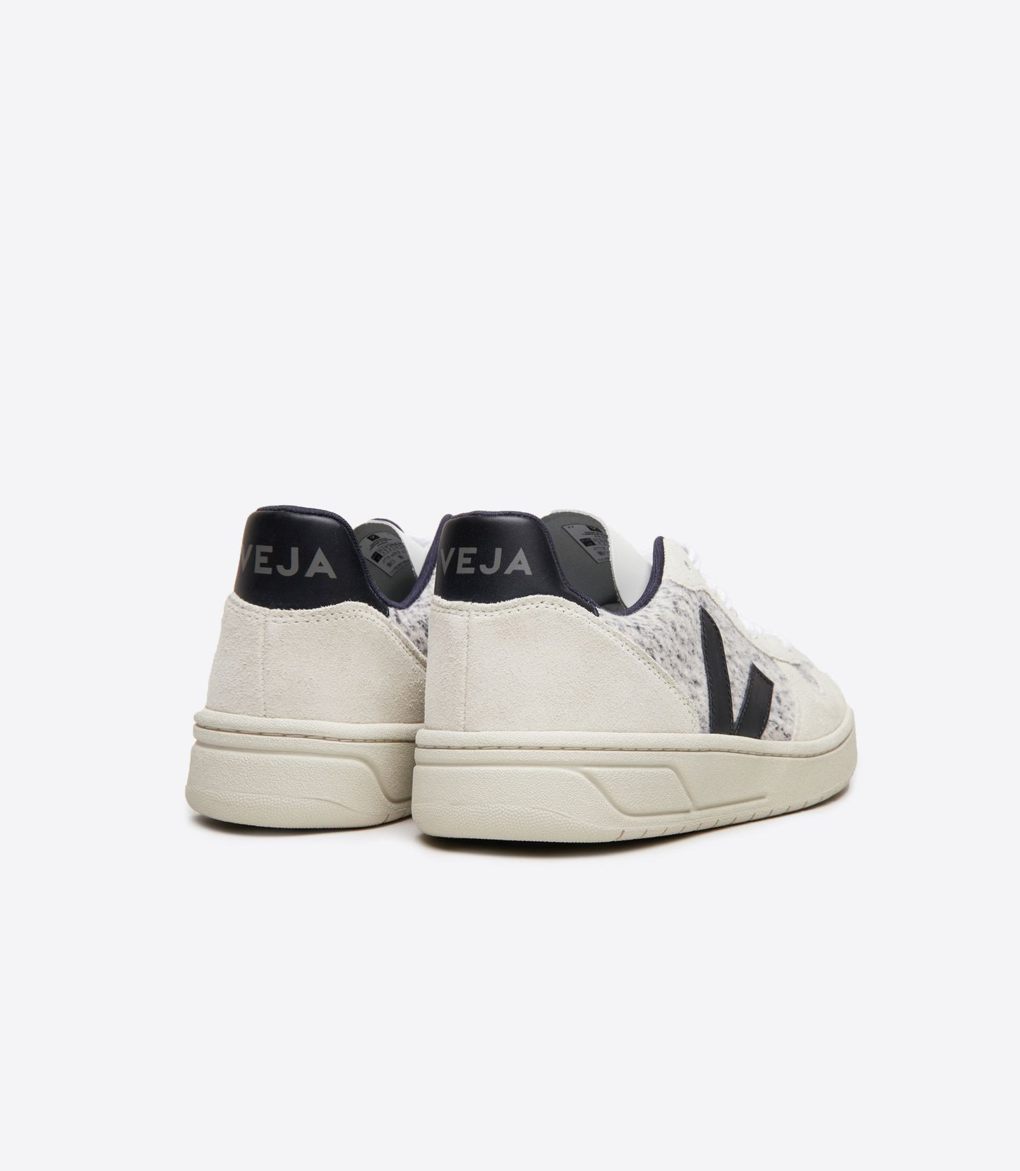 VEJA V-10 Mens